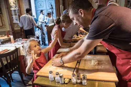 lezione cucina in famiglia