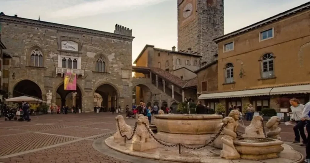 Bergamo: Tour privato a piedi di Città Alta